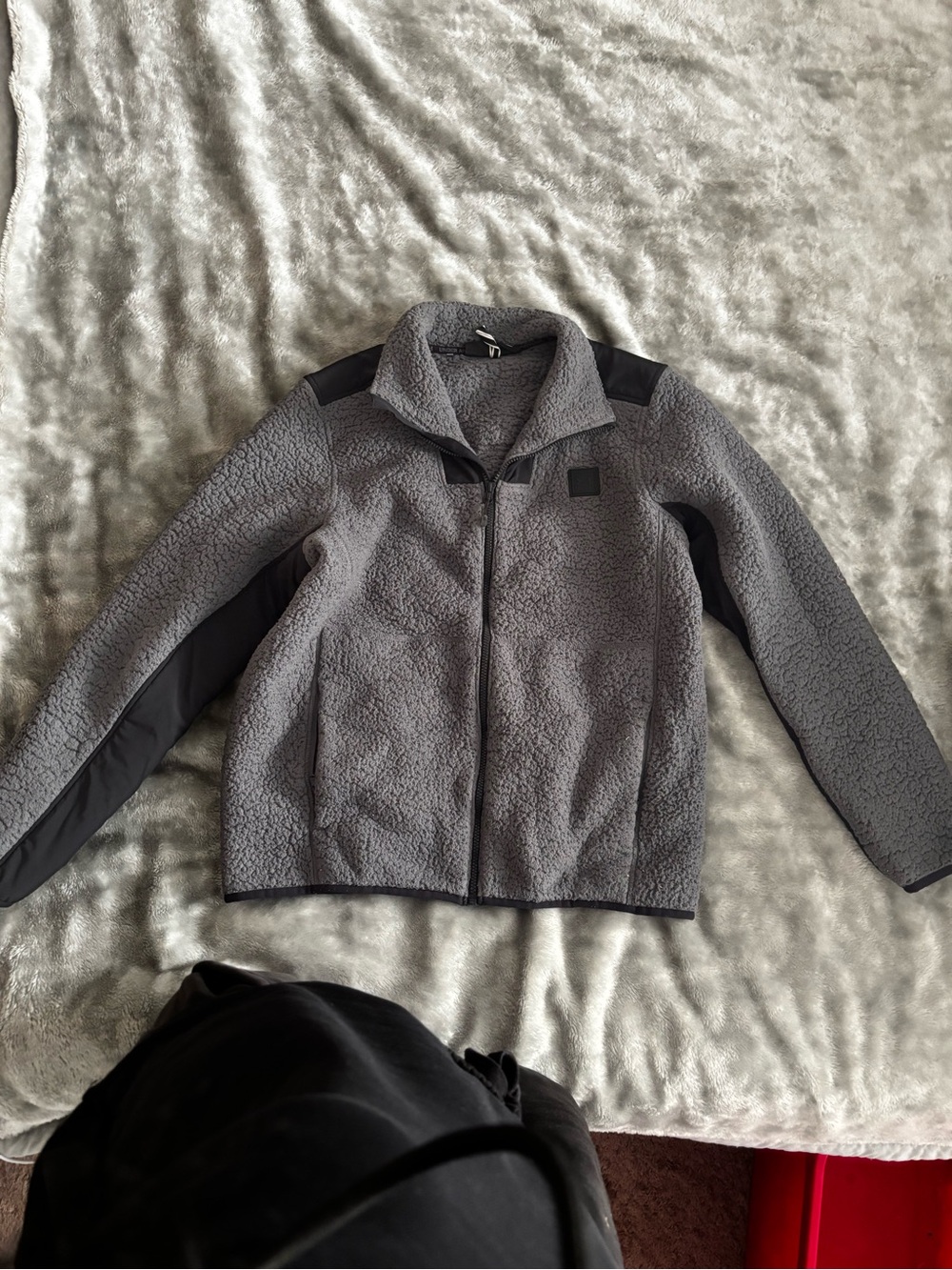 Under Armour Men's Grey Sherpa Puffer Jacket